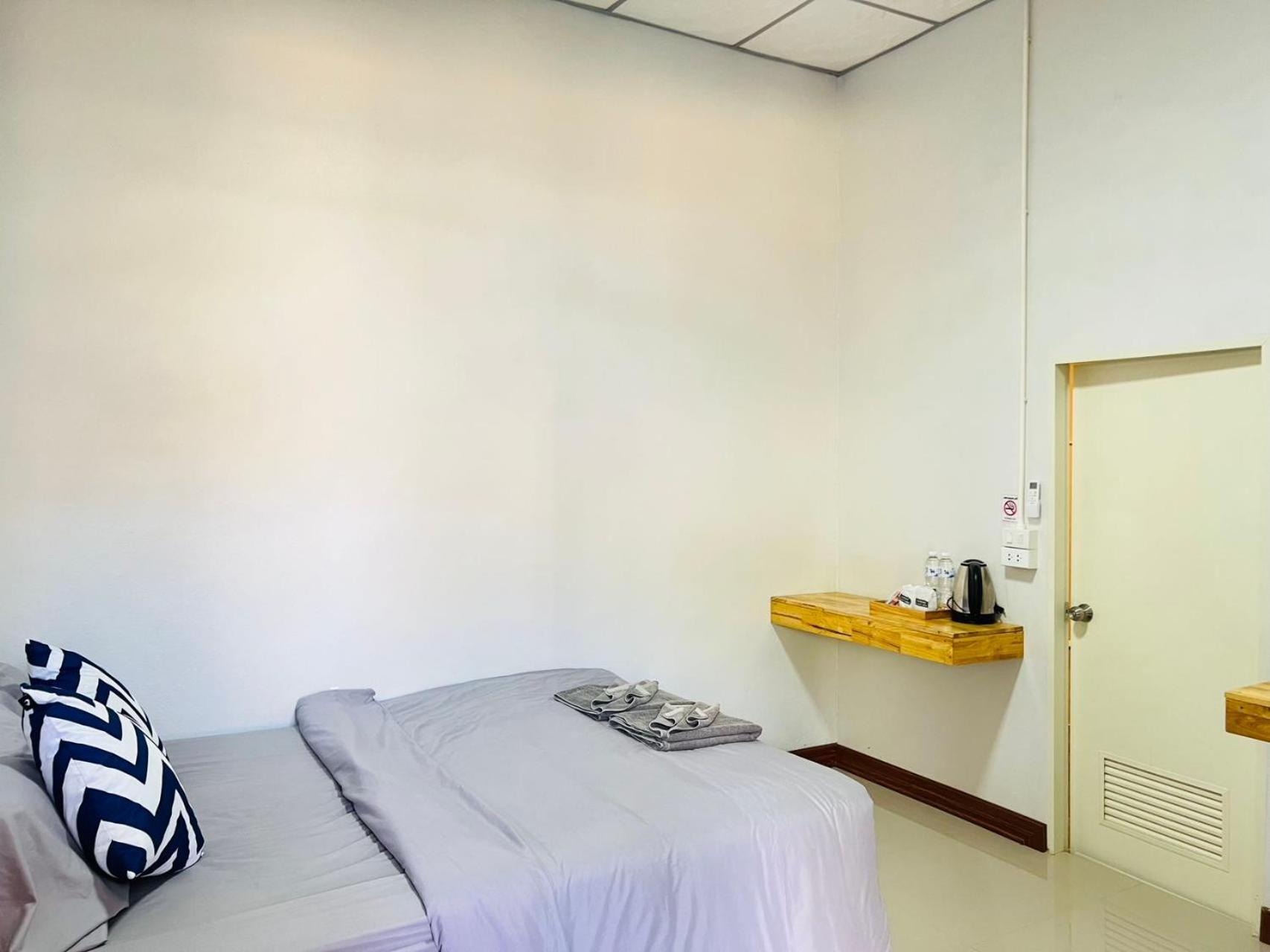 Lungwang Guest House บ้านรักไทย ภายนอก รูปภาพ