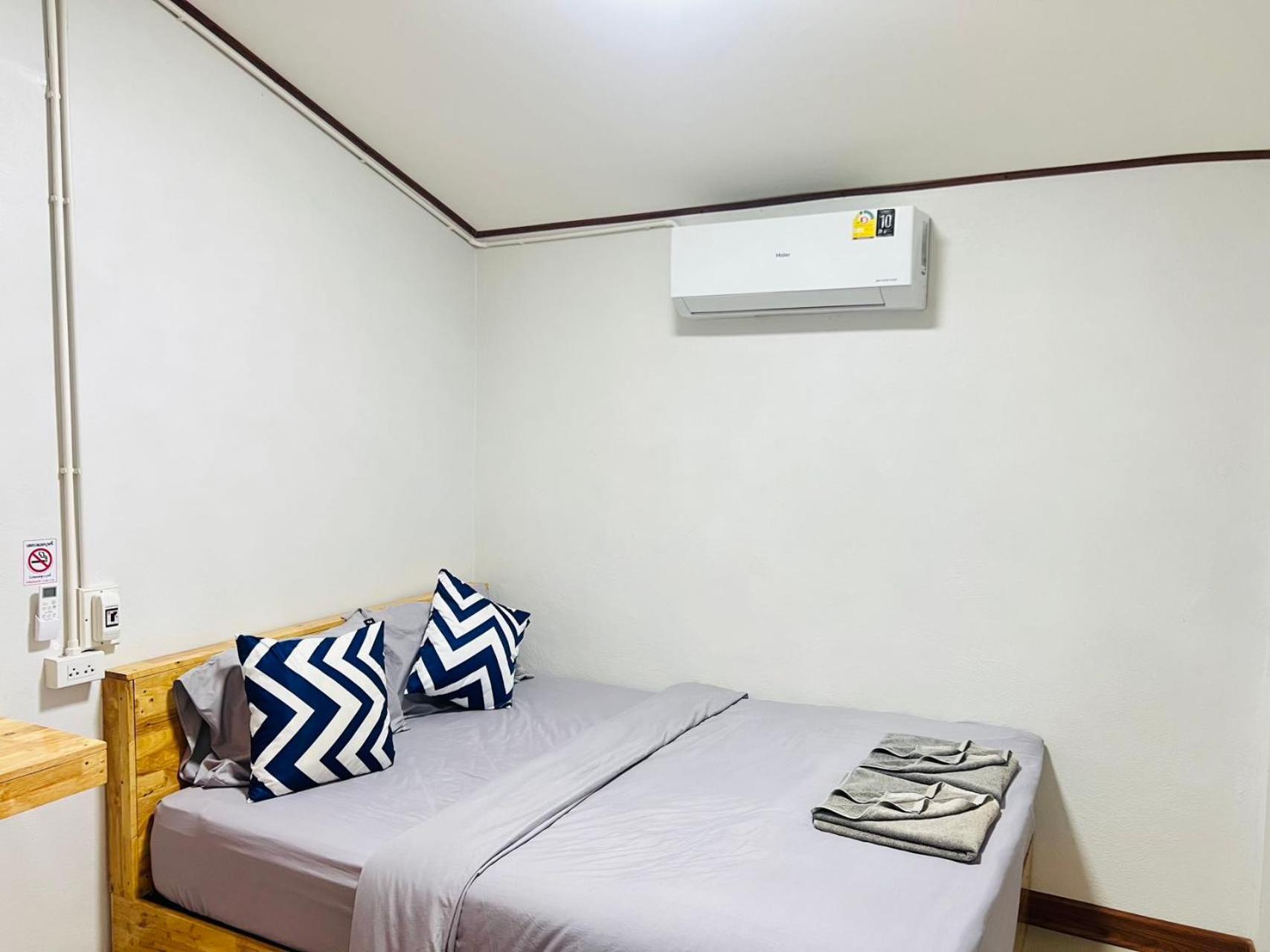 Lungwang Guest House บ้านรักไทย ภายนอก รูปภาพ