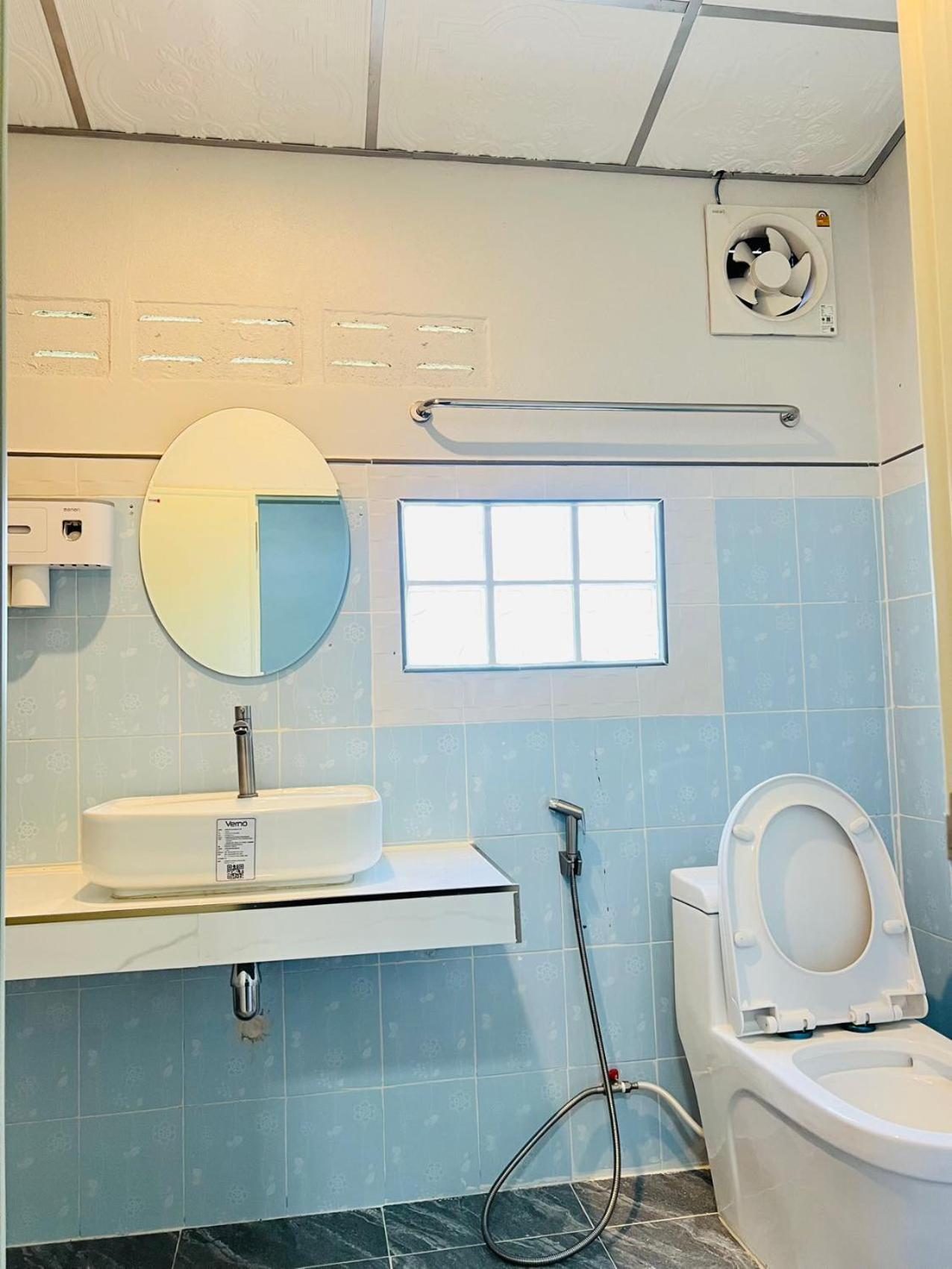Lungwang Guest House บ้านรักไทย ภายนอก รูปภาพ