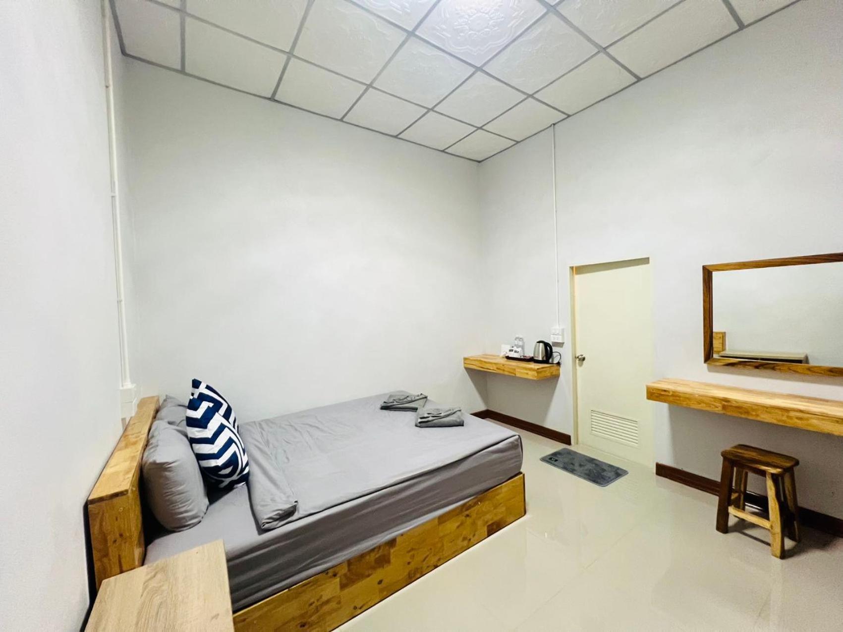 Lungwang Guest House บ้านรักไทย ภายนอก รูปภาพ