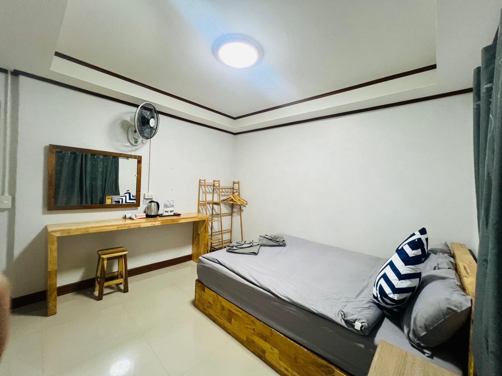 Lungwang Guest House บ้านรักไทย ภายนอก รูปภาพ