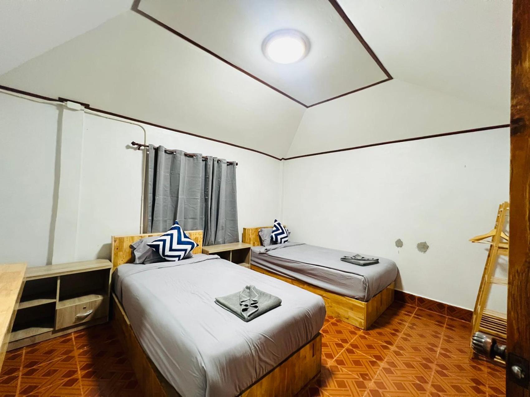 Lungwang Guest House บ้านรักไทย ภายนอก รูปภาพ