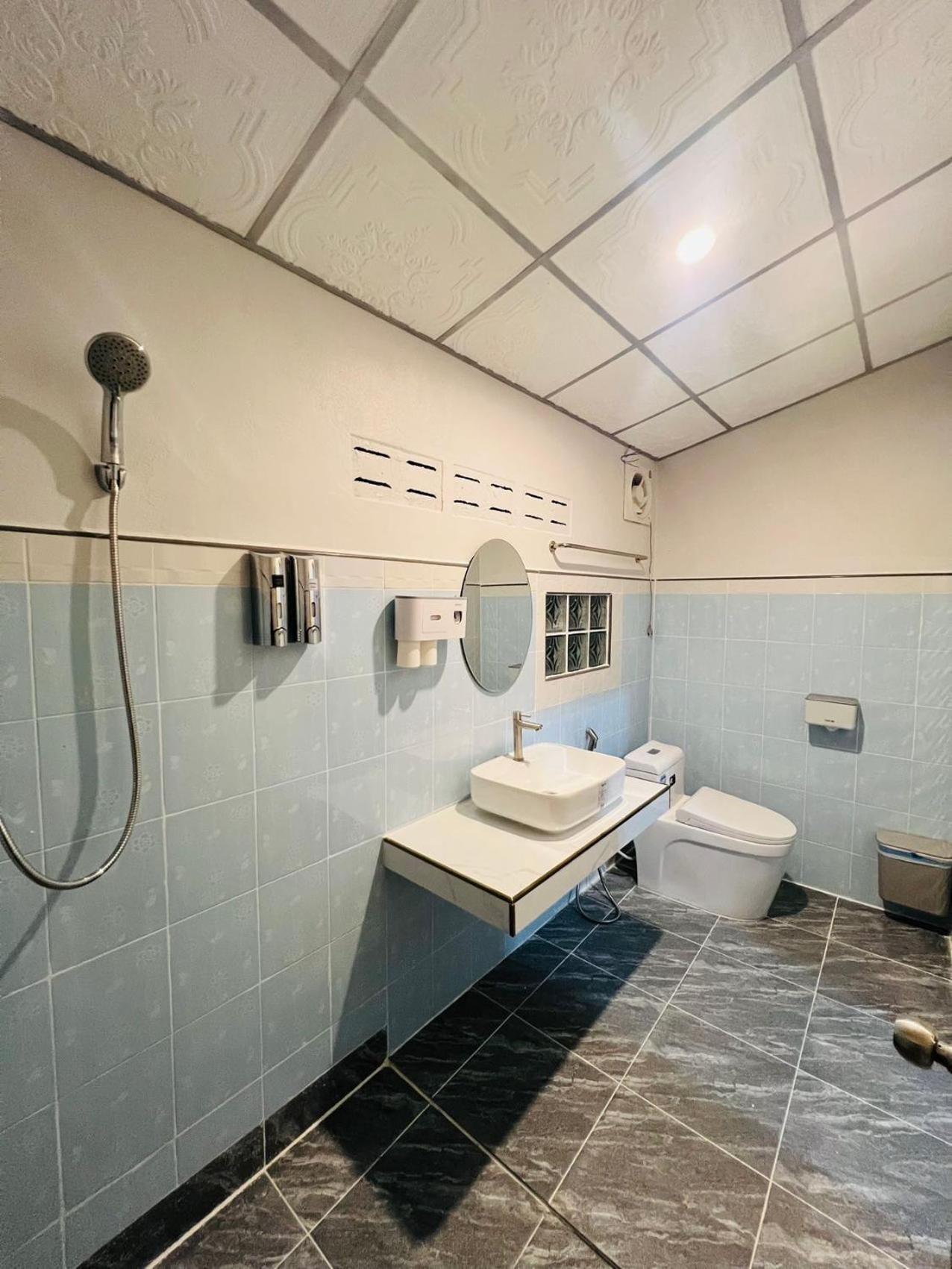 Lungwang Guest House บ้านรักไทย ภายนอก รูปภาพ