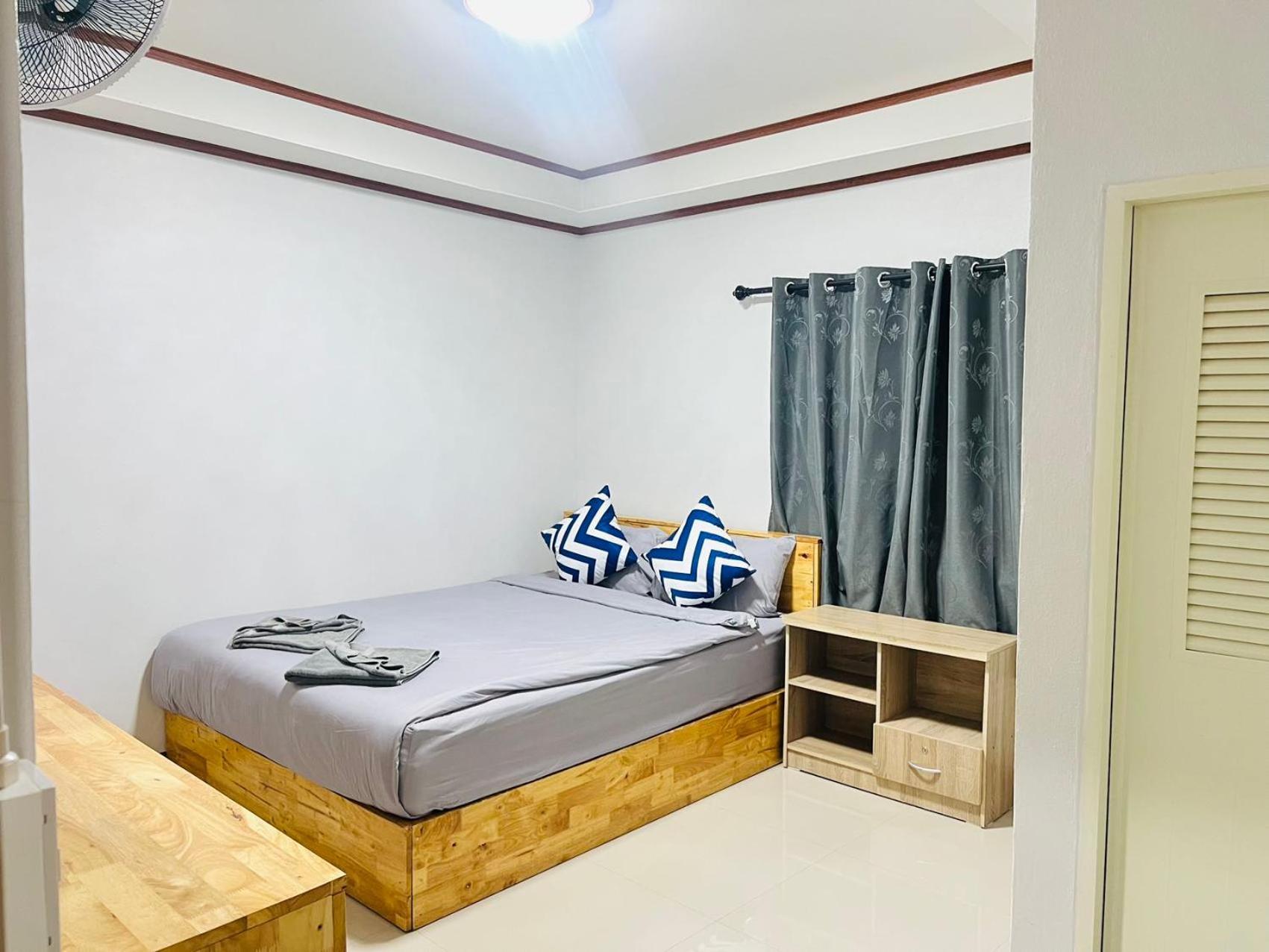 Lungwang Guest House บ้านรักไทย ภายนอก รูปภาพ